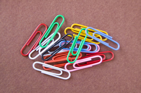colors paper clips