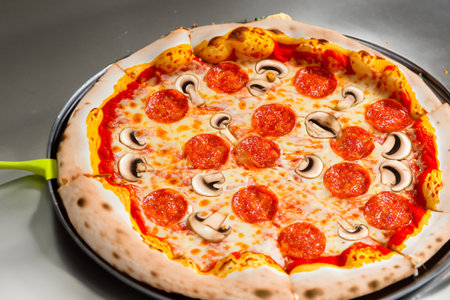Pizza. Homemade pizza. Delicious pizza. Freshly made Italian margherita pizza with buffalo mozzarella and basil. Pizza with cheese, tomato sauce. Wood oven. World Pizza Day. Februaの素材