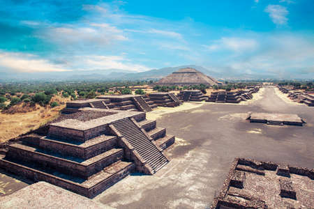 Teotihuacan, Avenue of the Dead and the Pyramid of the sunの写真素材