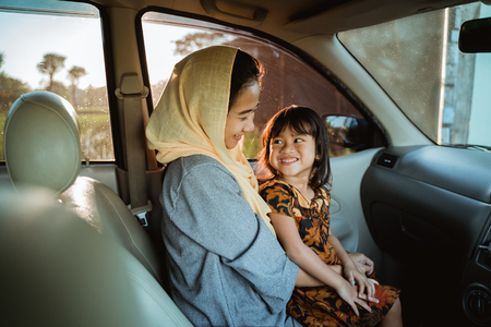 mom and kid enjoy their trip togetherの写真素材