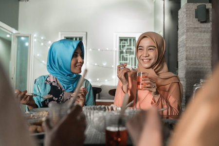 friends gathering enjoy the iftar mealの写真素材