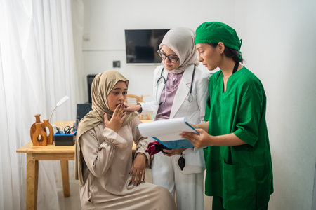 Medical consultations occur in a welcoming environment that fosters trust and comfortの写真素材