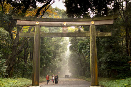The gate of Japanese shrine in Tokyo , Japan.のeditorial素材