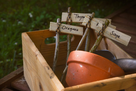 wooden box with rustic name lables for herb plants, creative do it Yourself idea for the rural...