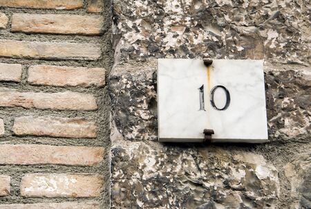 House number 10 sign.の写真素材