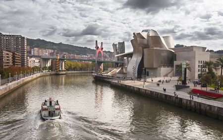 BILBAO, SPAIN - OCTOBER 13: The Guggenheim Museum in Bilbao on october 13,2012 in Bilbao,Spain. The Guggenheim is a museum of modern and contemporary art designed by Canadian-American architect Frank Gehry. のeditorial素材