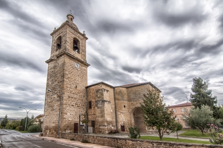 Photographs of Church Rivabellosa on a cloudy day, Alavaの写真素材