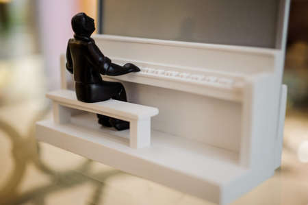 small home decor pianist statue black and whiteの写真素材