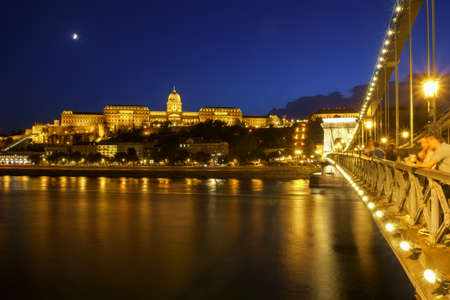 Chain Bridge (Lanchid) and Royal palace at night in Budapest, Hungaryのeditorial素材
