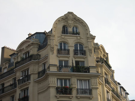 The corner of the street apartments haussman - Parisのeditorial素材