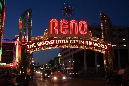 Reno, Nevada - September 20, 2008: Vintage Virginia Street welcome in Nevada gaming city with bright neon at nightのeditorial素材