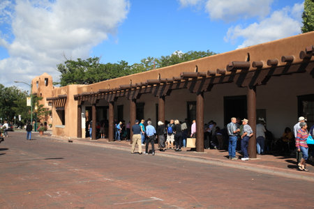 Santa Fe, New Mexico - September 23, 2010: Shoppers and tourists at the Native American market in the Palace of the Governors.のeditorial素材