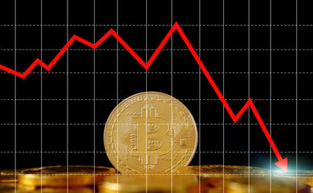 Bitcoin price down below                      の写真素材
