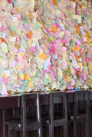 Colorful paper notes on the wallのeditorial素材