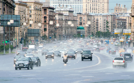 MOSCOW, RUSSIA - June, 22, 2017 Automobile traffic on Kutuzov Avenue in Moscow.のeditorial素材