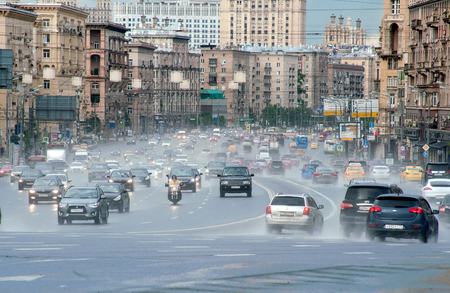 MOSCOW, RUSSIA - June, 22, 2017 Automobile traffic on Kutuzov Avenue in Moscow.のeditorial素材