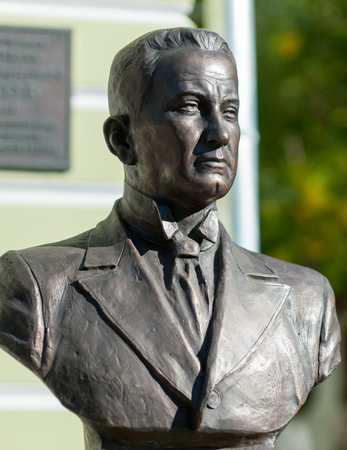 September 23, 2017 Moscow Russia Bust Minister-Chairman of the All-Russian Provisional Government of Alexander Kerensky made by Zurab Tsereteli at the Rulers Alley in Moscow.のeditorial素材