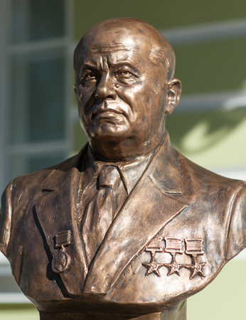 September 23, 2017 Moscow Russia Bust of General Secretary of the CPSU Central Committee Nikita Khrushchev made by Zurab Tsereteli on the Rulers Alley in Moscow.のeditorial素材