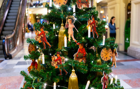 27 November 2018, Moscow, Russia. Christmas tree in the shopping center GUM on red square in Moscow.のeditorial素材