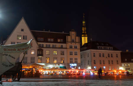 April 20, 2018 Tallinn, Estonia, Street cafes in the Central square of the Old city.のeditorial素材