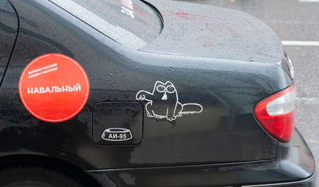 September 1, 2013 Moscow, Russia. Stickers with election symbols of Russian politician Alexey Navalny on the car.のeditorial素材