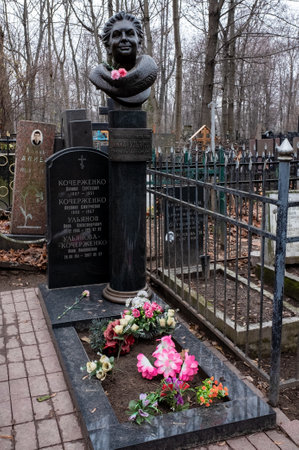 November 27, 2021, Moscow, Russia. Monument at the grave of Soviet actress Inna Ulyanova at the Vagankovsky cemetery in Moscow.のeditorial素材