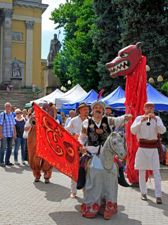 Eger, Hungary - July 2, 2017: street performance in duration of folk fest in Eger, Hungaryのeditorial素材