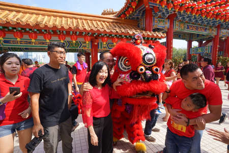 Kuala Lumpur, Malaysia - February 5, 2019: Beautiful Lion Dance during Chinese New Year celebration in Thean Hou Temple.のeditorial素材
