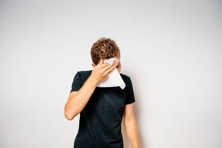 man cryingの写真素材