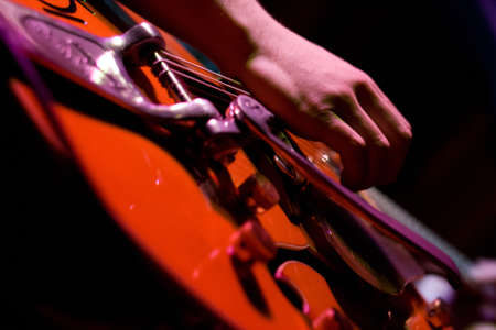 A guitarist plays his guitar in Melbourne, Australiaの写真素材