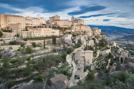 Sunset on a winter's day in Gordes, Provence, Franceの写真素材