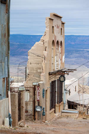 A facade of a derelict building in Jerome, Arizona, USAのeditorial素材