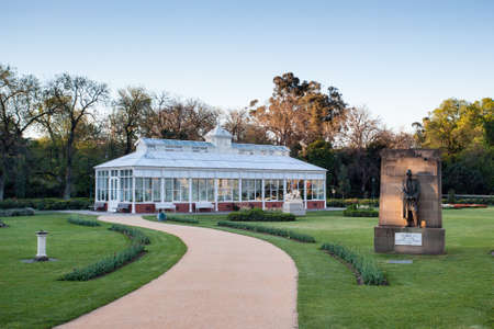 Bendigo conservatory in Rosalind Park on a warm Spring evening のeditorial素材