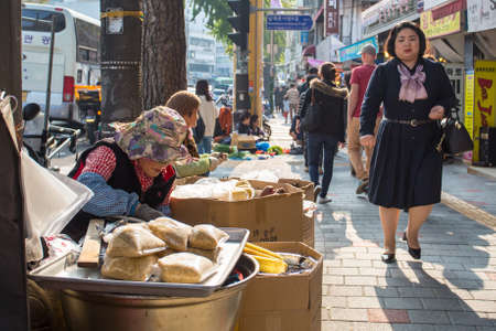 Street Seller in Seoulのeditorial素材
