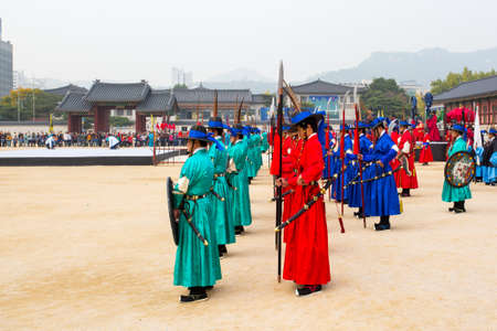 Changing of the Guard at Gyeongbokgung Palaceのeditorial素材
