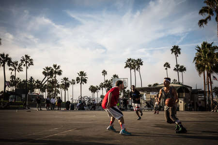 Los Angeles, USA - October 22: Public basketball games at Venice Beach Recreation Center in Los Angeles, California, USAのeditorial素材