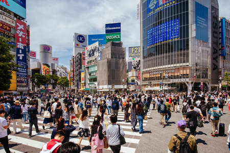Shibuya Crossing Tokyo Japanのeditorial素材
