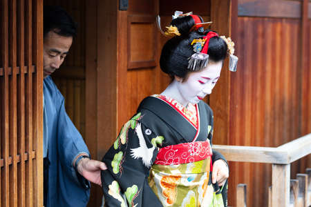 Young Maiko Geisha in Kyoto Japanのeditorial素材
