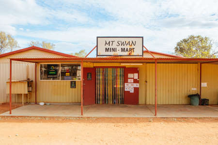 Town of Mt Swan in Outback Australiaのeditorial素材