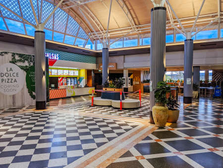 Melbourne Shopping Centre During Coronavirus Pandemic and Stage 4 Lockdownのeditorial素材