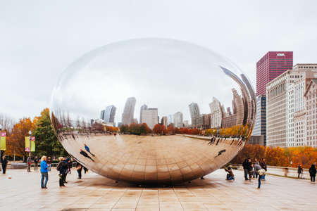 Cloud Gate The Bean in Chicago USAのeditorial素材