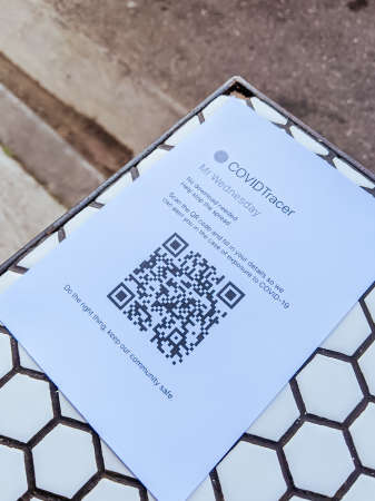 Melbourne Cafes Begin to Reopen with Street Dining During Coronavirus Pandemicのeditorial素材