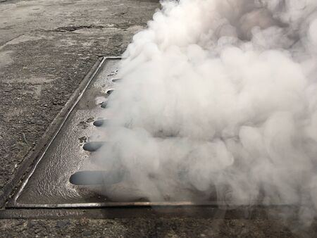 Smoke from the drain, smoke spray mosquito removal.