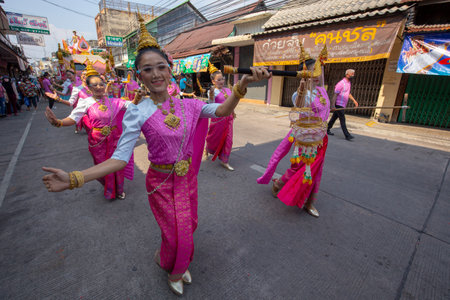 CHONBURI, THAILAND-APRIL 13,2022 : Beautiful parade Songkran Festival at Thailand. Foreign tourists and Thai people enjoy splashing water together with celebration carnival. Safe life, no coronavirus.のeditorial素材