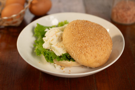Enjoy our Egg White Burger. A light, delicious meal packed with high-quality protein. It's low in calories and fat, making it the perfect choice for a healthy and satisfying boostの写真素材