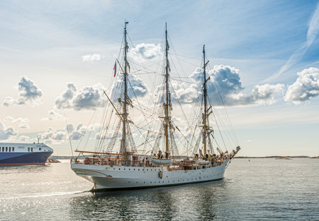 Gothenburg , Sweden - September 4 2010: Training ship Sørlandet (IMO 5334561) leaving port.のeditorial素材