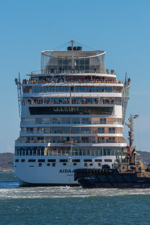 GÃ¶teborg, Sweden - April 10 2022: AIDAdiva cruise ship leaving portのeditorial素材