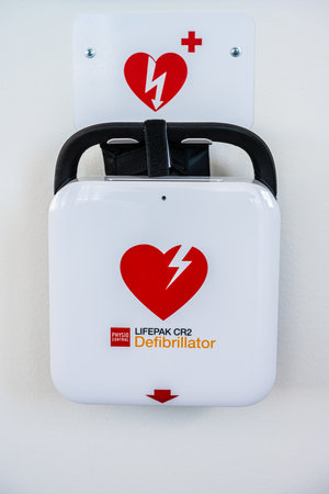 Gothenburg, Sweden - March 27 2023: Lifepak CR2 defibrilator monted on a wallのeditorial素材