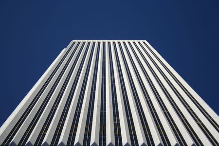 looking up at top of Aon Tower Chicago