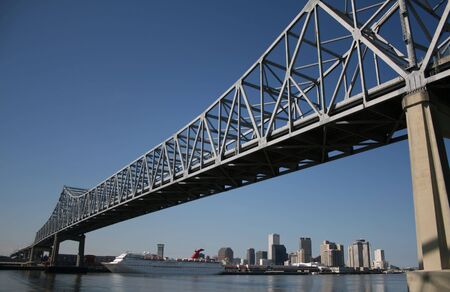 crescent city connection bridge with New Orleans skylineの写真素材
